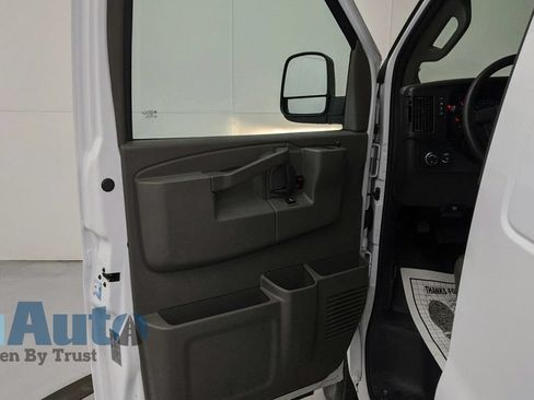 Used 2021 Chevrolet Express 2500 w/ Driver Convenience Package RWD image 20