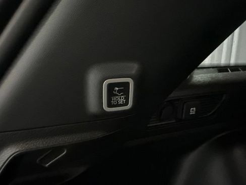 Used 2024 Jeep Grand Cherokee Limited AWD/4WD image 34