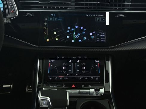 New 2025 Audi RS Q8 performance image 12