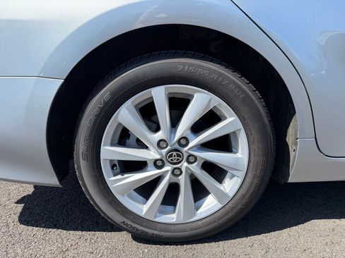 Used 2022 Toyota Camry LE FWD image 9