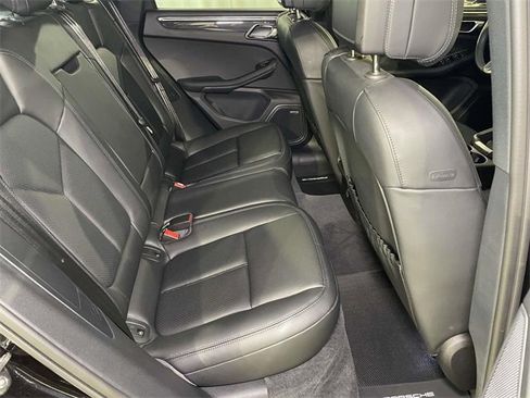 Certified 2025 Porsche Macan image 22