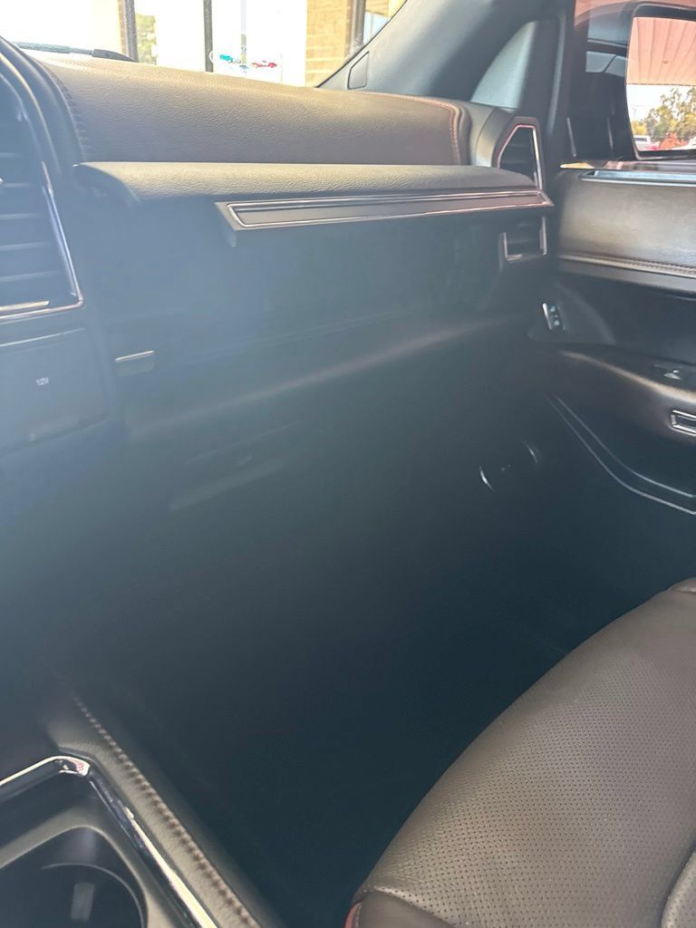Used 2020 Ford Expedition King Ranch AWD/4WD image 19