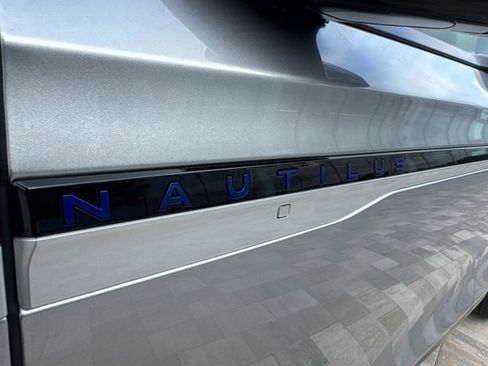 New 2025 Lincoln Nautilus Reserve image 8