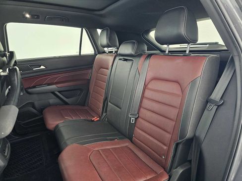 Used 2021 Volkswagen Atlas Cross Sport SEL Premium R-Line image 17