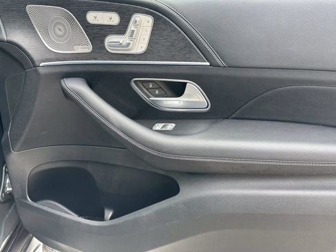 Certified 2025 Mercedes-Benz GLS 580 4MATIC image 16