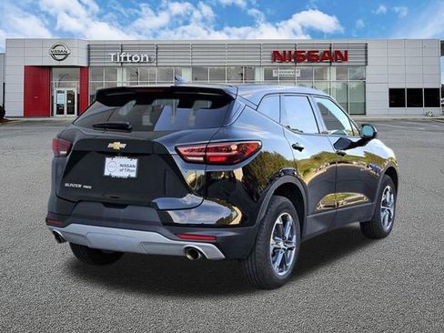 Used 2025 Chevrolet Blazer LT AWD/4WD image 4
