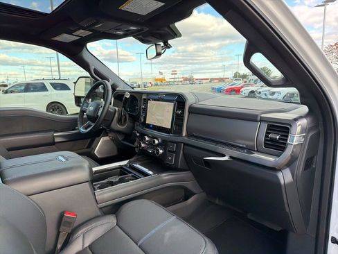 New 2025 Ford F250 Platinum image 22