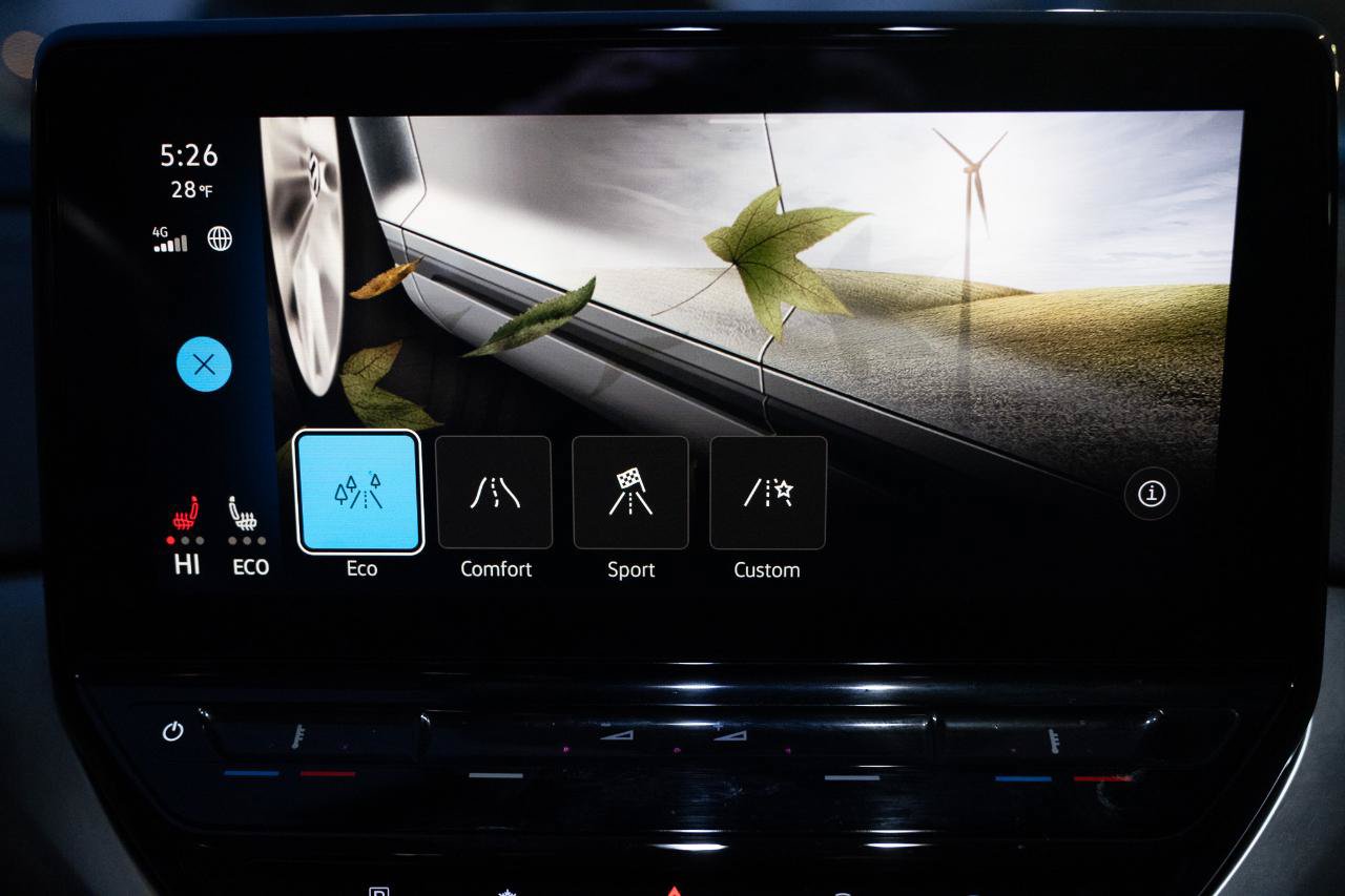 Used 2022 Volkswagen ID.4 Pro RWD image 40