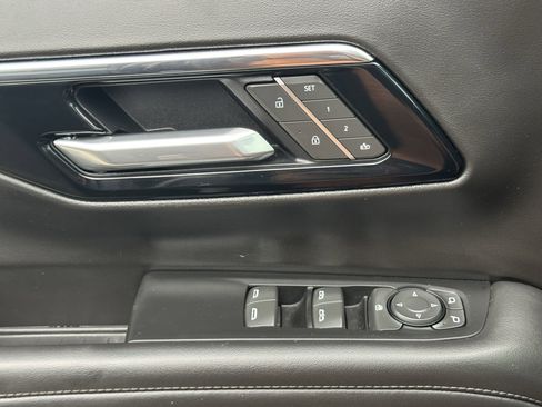 Used 2025 Chevrolet Tahoe Z71 AWD/4WD image 26