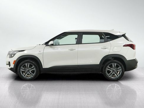 Used 2023 Kia Seltos LX AWD/4WD image 2