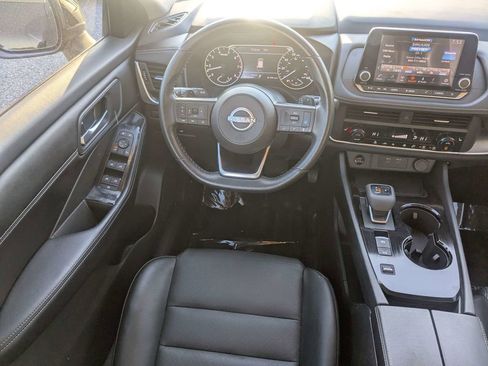 Used 2024 Nissan Rogue SV w/ SV Premium Package FWD image 17