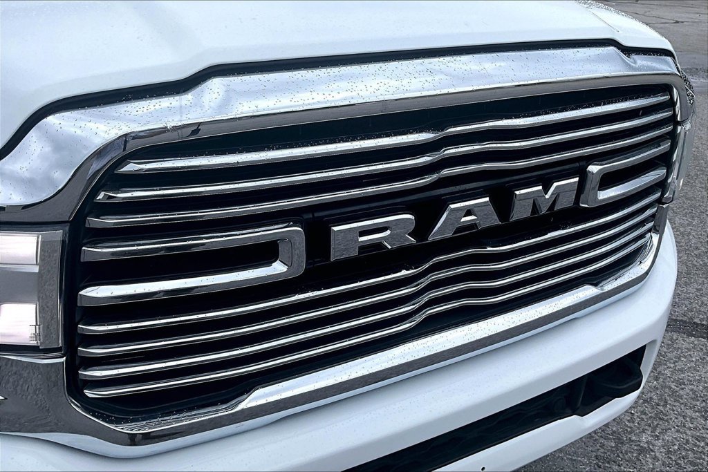 Used 2022 RAM 2500 Laramie AWD/4WD image 32