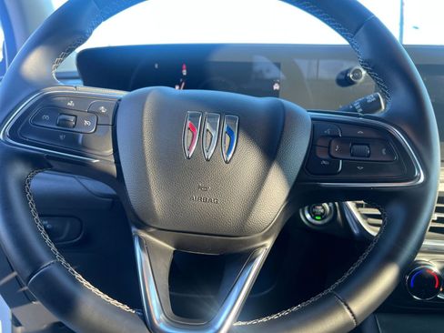 Used 2025 Buick Encore GX Preferred image 28