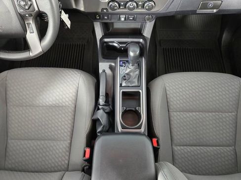 Used 2022 Toyota Tacoma SR5 w/ Technology Package RWD image 25