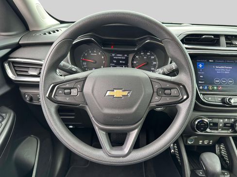 Certified 2023 Chevrolet TrailBlazer LT w/ Convenience Package image 19