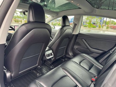 Used 2019 Tesla Model 3 Mid Range RWD image 27