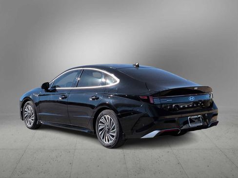 New 2025 Hyundai Sonata Limited image 6