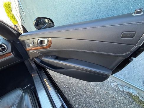 Used 2013 Mercedes-Benz SL 63 AMG image 38