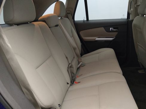 Used 2013 Ford Edge SE image 19