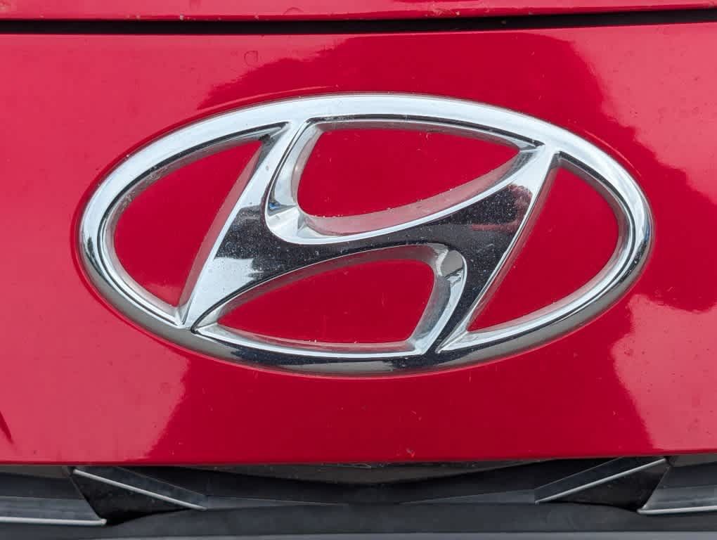 Used 2021 Hyundai Elantra Limited FWD image 11