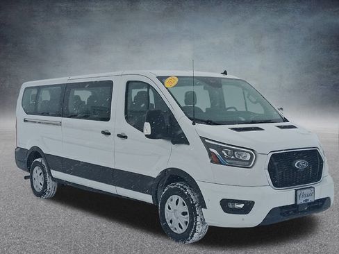 Used 2023 Ford Transit 350 XLT image 3