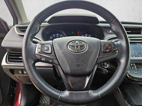 Used 2016 Toyota Avalon XLE Premium image 11