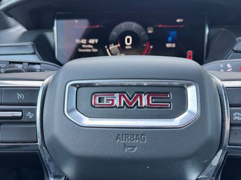 Used 2024 GMC Acadia Elevation image 8