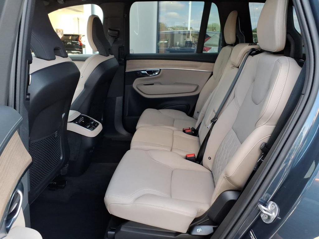 Certified 2026 Volvo XC90 B6 Plus AWD/4WD image 8