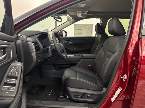 New 2026 Nissan Rogue Platinum w/ Platinum Premium Package image 10