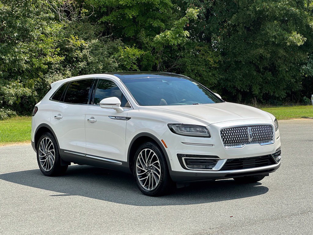 Used 2019 Lincoln Nautilus Reserve FWD image 2