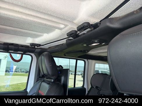 Used 2018 Jeep Wrangler Unlimited Rubicon image 3