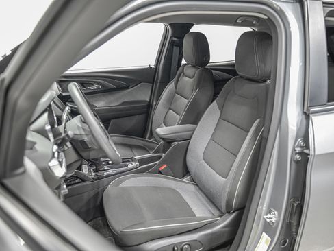 Used 2021 Chevrolet TrailBlazer LT image 18