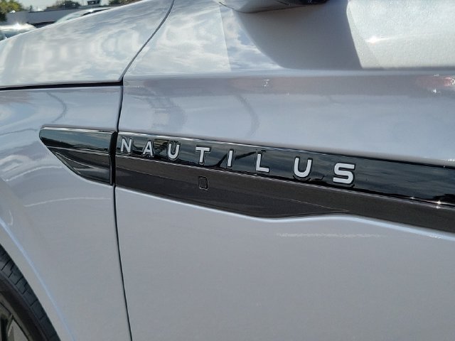 Used 2024 Lincoln Nautilus Reserve w/ Jet Appearance Package (87T) AWD/4WD image 31