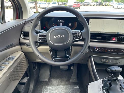 New 2026 Kia Carnival EX FWD image 12