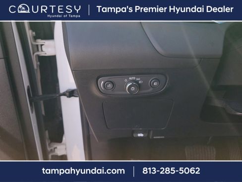 Used 2021 Buick Encore GX Select image 30