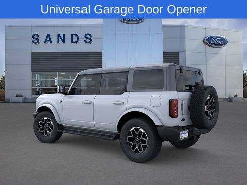 New 2025 Ford Bronco Outer Banks image 4