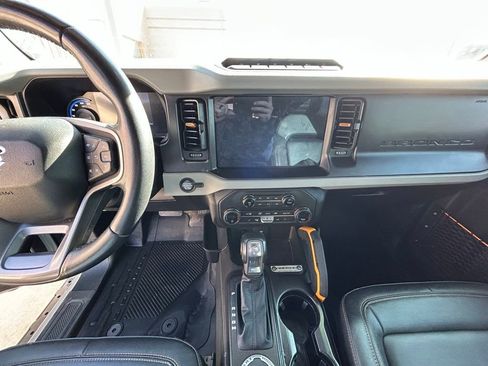 Used 2021 Ford Bronco Badlands image 26