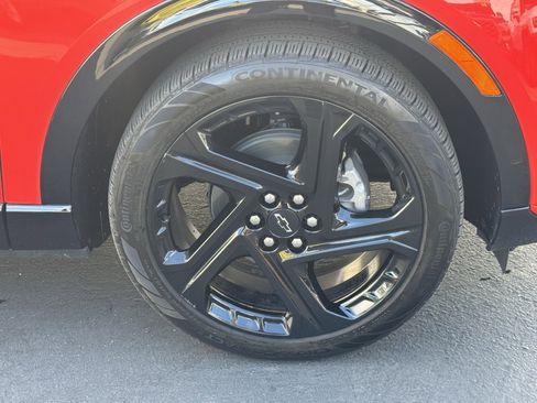 Used 2025 Chevrolet Equinox EV RS image 11