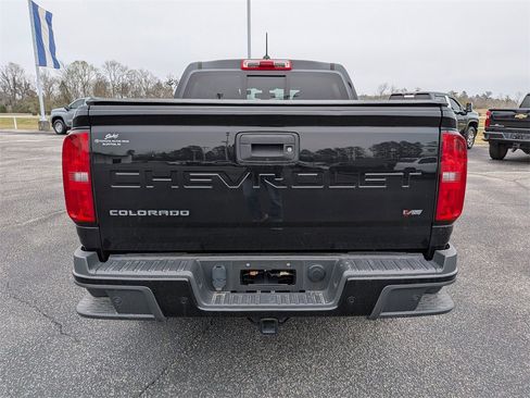 Used 2022 Chevrolet Colorado Z71 image 5