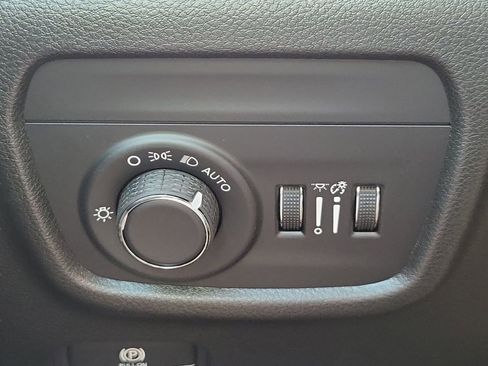 New 2025 Jeep Grand Cherokee L Altitude image 26