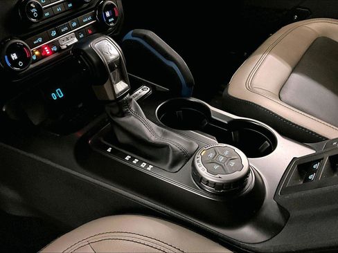 Certified 2024 Ford Bronco Wildtrak image 16