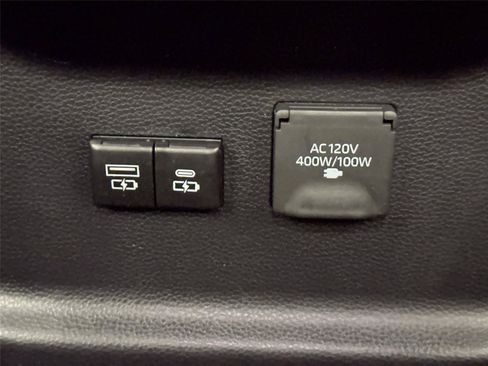 Used 2025 Toyota Tundra SR5 w/ SR5 Premium Package AWD/4WD image 35