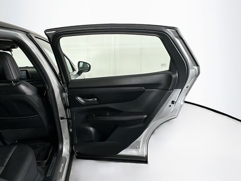Used 2023 Nissan Ariya AWD image 29