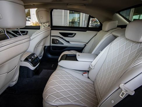 Used 2021 Mercedes-Benz S 580 4MATIC Sedan image 26