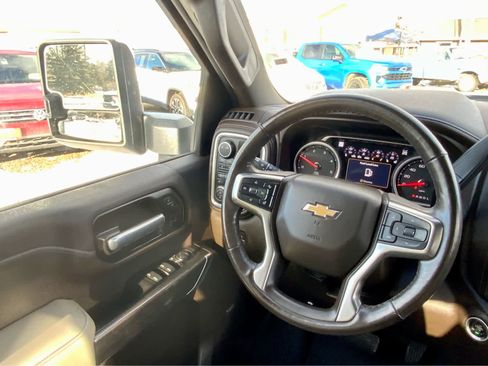 Used 2024 Chevrolet Silverado 2500 High Country image 36