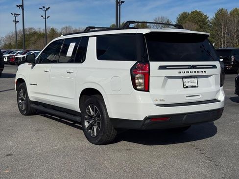 Used 2022 Chevrolet Suburban Z71 w/ Z71 Off-Road Package image 5