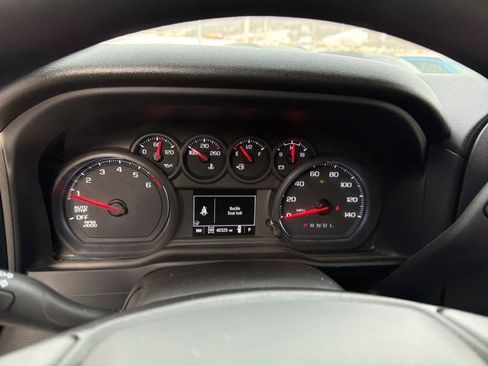 Used 2022 Chevrolet Silverado 1500 Custom image 18
