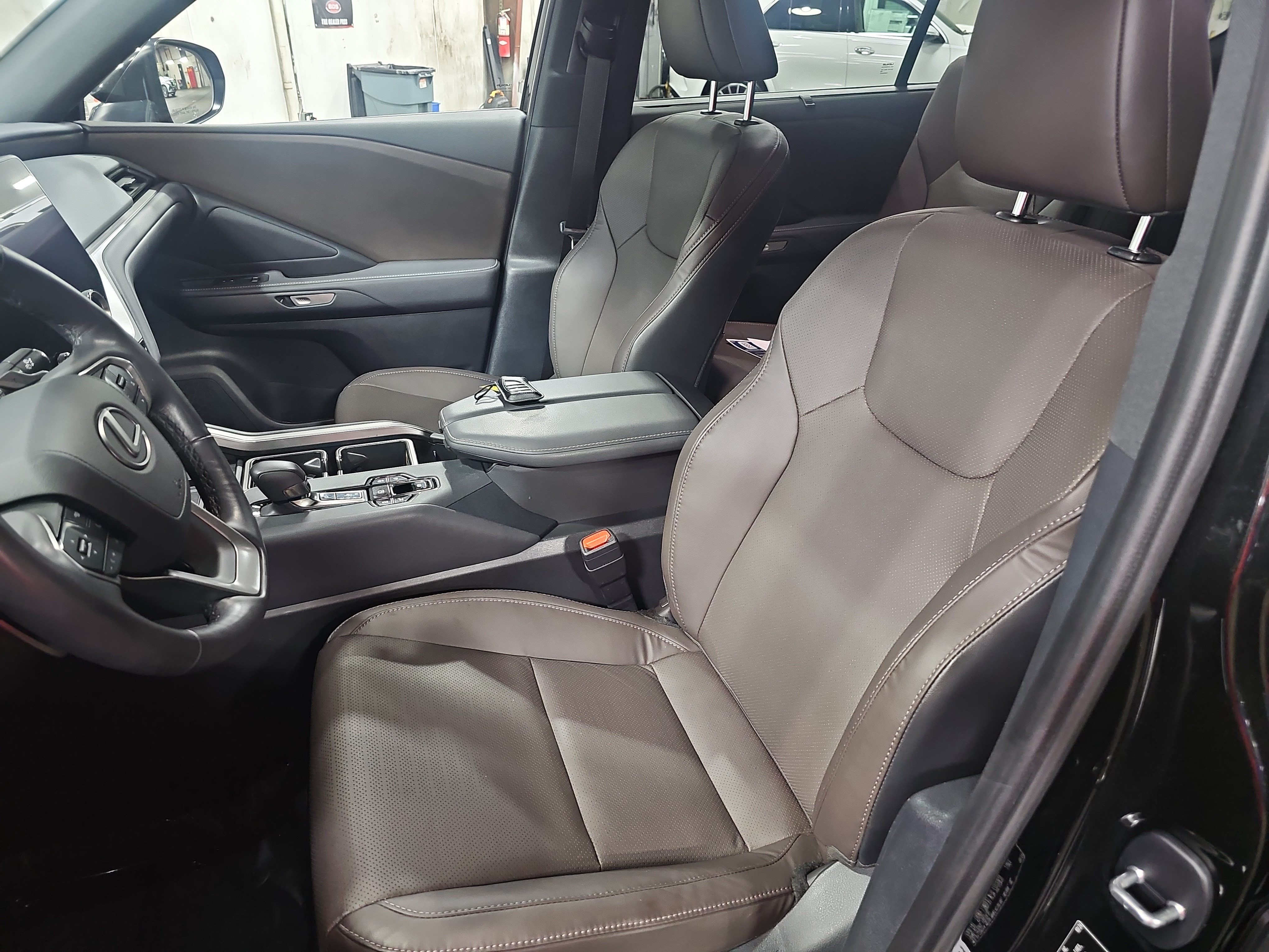 Used 2024 Lexus TX 350 AWD w/ Captains Chair Package image 16