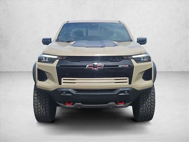 Used 2024 Chevrolet Colorado ZR2 w/ Technology Package AWD/4WD image 2