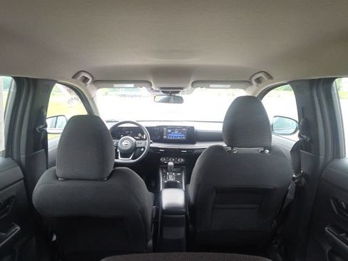 Used 2025 Nissan Kicks S FWD image 12